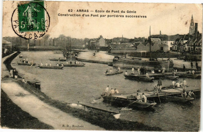 Carte postale ancienne Arras - Ecole de Pont du Génie Construction d'un Pont Pont par... à Arras