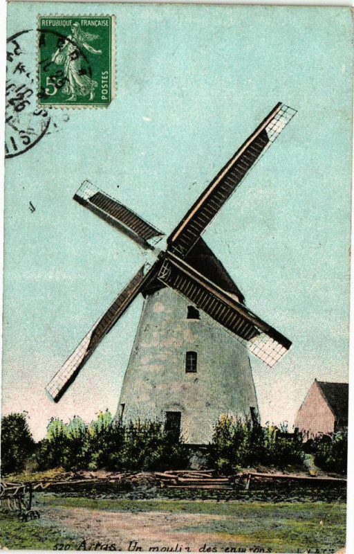Carte postale ancienne Arras - Un moulin des environs à Arras