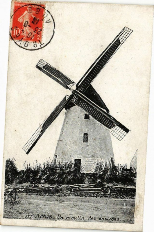 Carte postale ancienne Arras - Un Moulin des environs à Arras