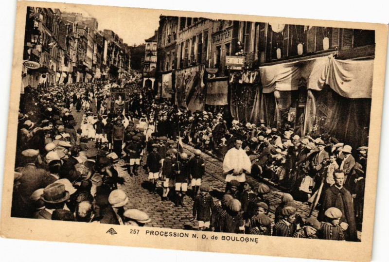 Carte postale ancienne Procession de Boulogne