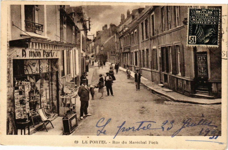 Carte postale ancienne Le Portel - Rue dumarceha lfoch au Portel