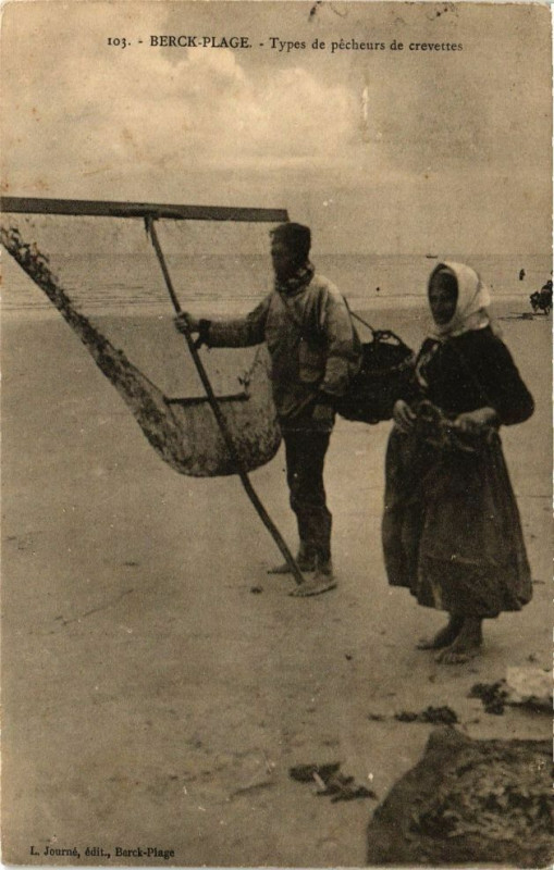 Carte postale ancienne Berck-Plage - Types de pécheuseurs de crevettes à Berck