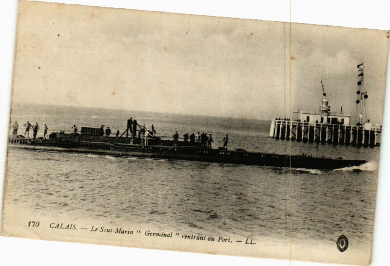 Carte postale ancienne Calais - lES Sous Marin  Germinal à Calais