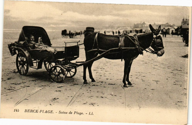 Carte postale ancienne Berck-Plage - Scéne de Plage à Berck