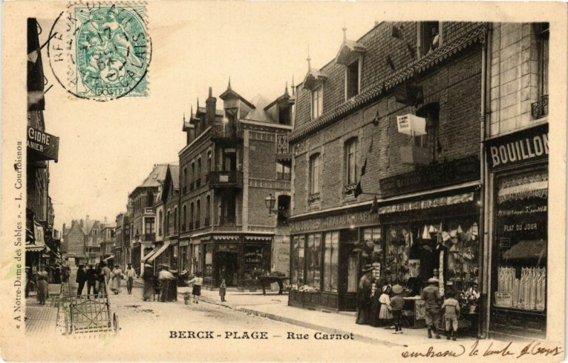 Carte postale ancienne Berck-Plage - Rue Carnot à Berck