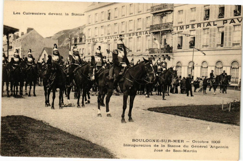 Carte postale ancienne Boulogne-sur-Mer - Octobre 1909 inaugration de la statue à Boulogne-sur-Mer