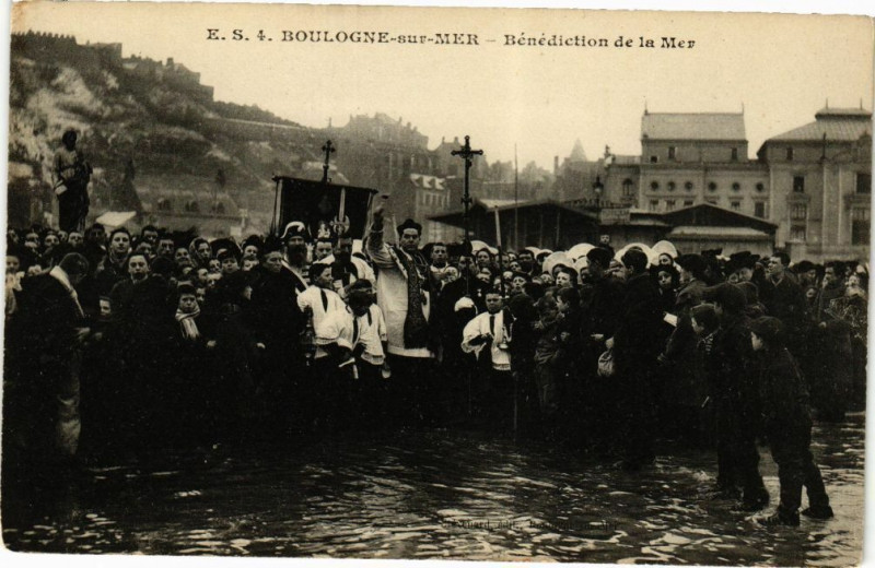 Carte postale ancienne Boulogne-sur-Mer - Bernediction de la mer à Boulogne-sur-Mer