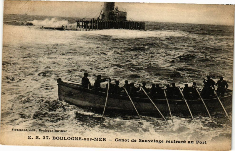 Carte postale ancienne Boulogne-sur-Mer - Cnot de sauvetage à Boulogne-sur-Mer