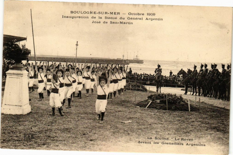 Carte postale ancienne Boulogne-sur-Mer - October 1909 inaugration de la statue à Boulogne-sur-Mer