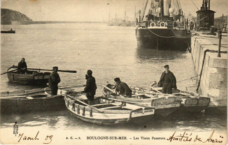 Carte postale ancienne Boulogne-sur-Mer - Les vieux passeurs à Boulogne-sur-Mer