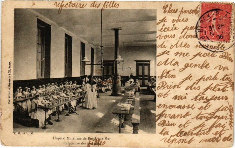 Carte postale ancienne Hopital-Maritime de Berck-sur-Mer - Réfectoire des Garcons à Berck