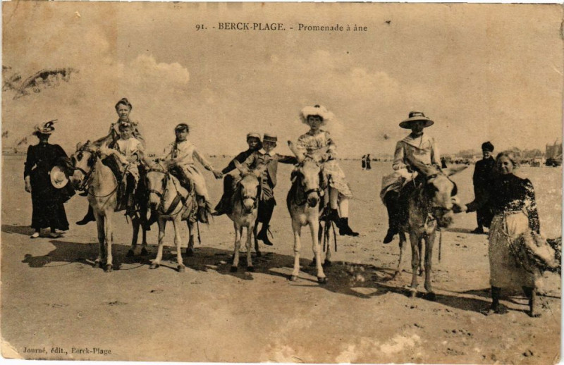 Carte postale ancienne Berck-Plage - Promenade a ane à Berck