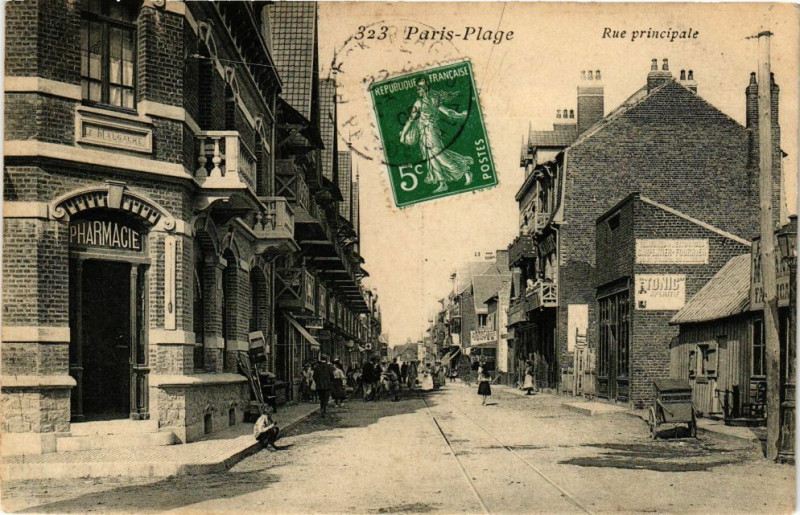 Carte postale ancienne Paris-Plage - Rue principale