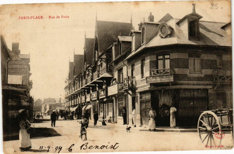 Carte postale ancienne Paris-Plage - Rue de Paris