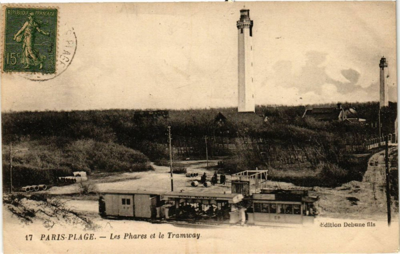 Carte postale ancienne Paris-Plage - Les Phares et le Tramway