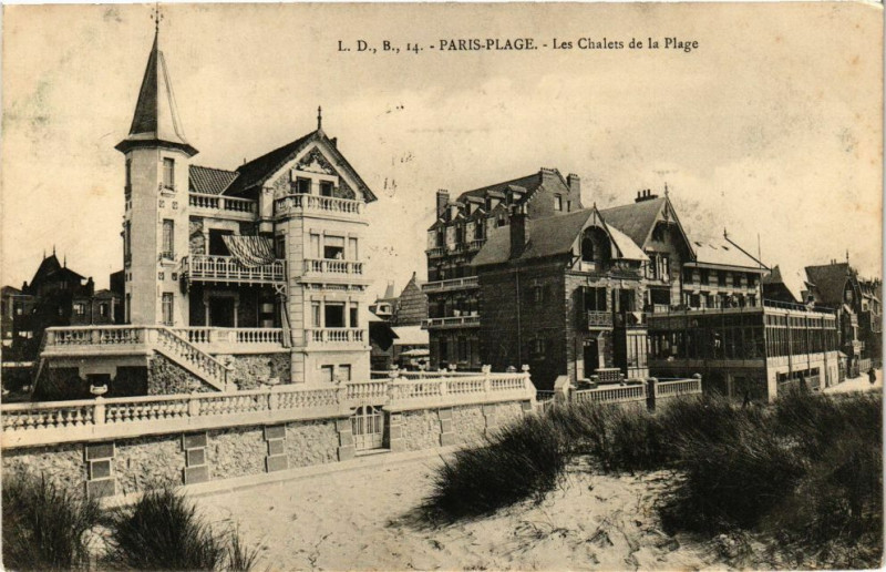 Carte postale ancienne Paris-Plage - Les Chalets de la Plage