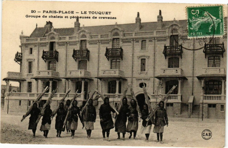 Carte postale ancienne Paris-Plage - Le Touquet - Groupe de chalets