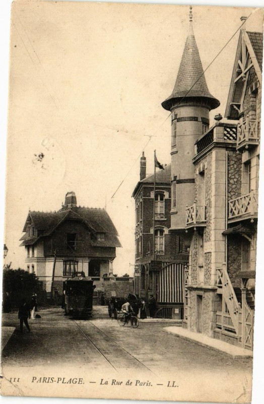 Carte postale ancienne Paris-Plage - La Rue de Paris