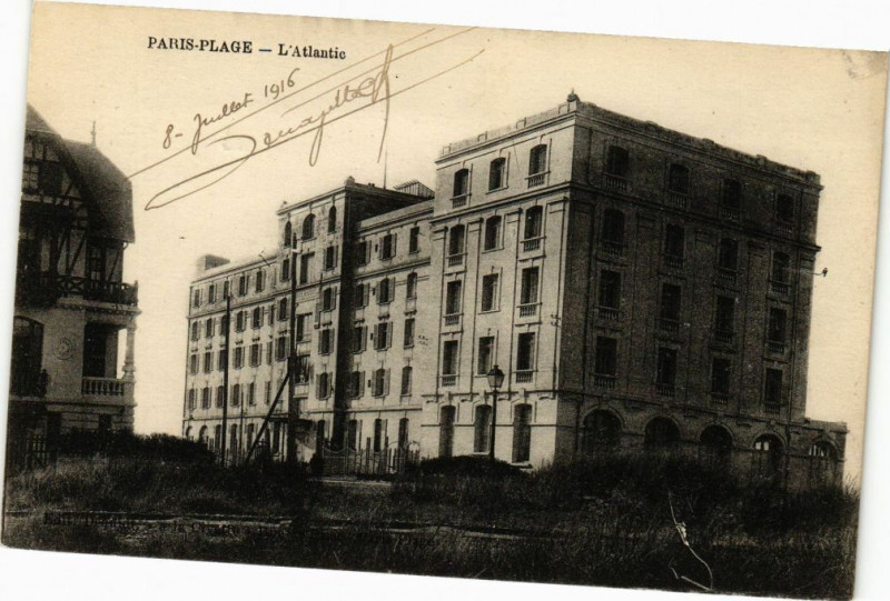 Carte postale ancienne Paris-Plage - L'Atlantic