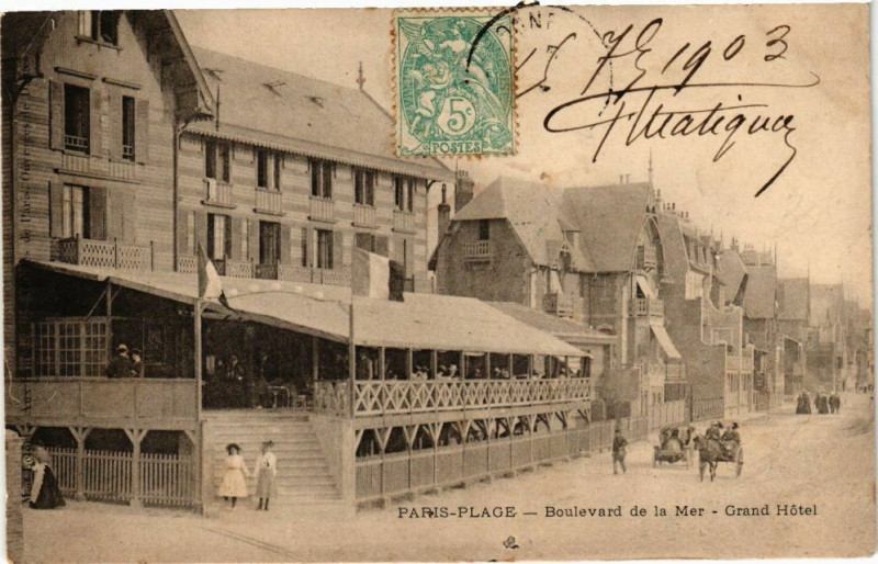 Carte postale ancienne Paris-Plage - Boulevard de la Mer - Grand Hotel