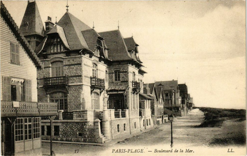 Carte postale ancienne Paris-Plage - Boulevard de la Mer