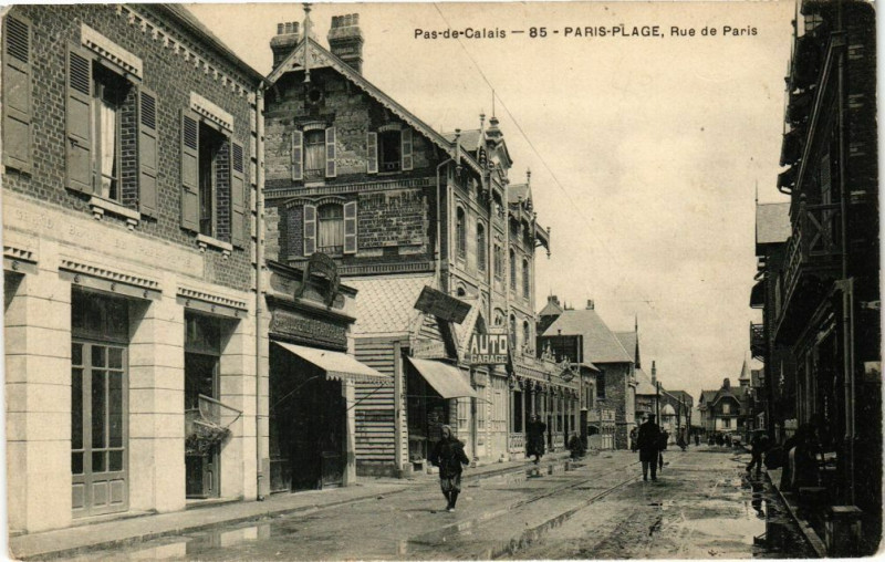 Carte postale ancienne Paris-Plage - Rue de Paris