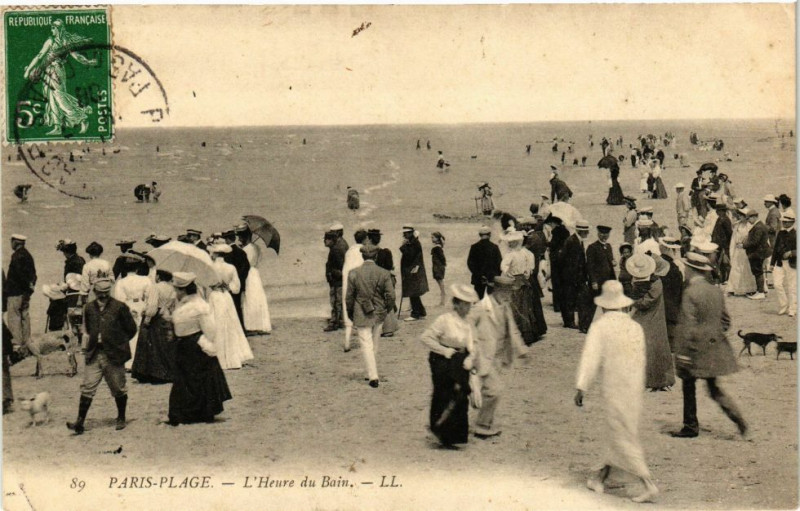 Carte postale ancienne Paris-Plage - L'Heure du Bain