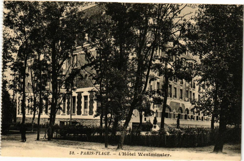 Carte postale ancienne Paris-Plage - L'Hotel Westminster