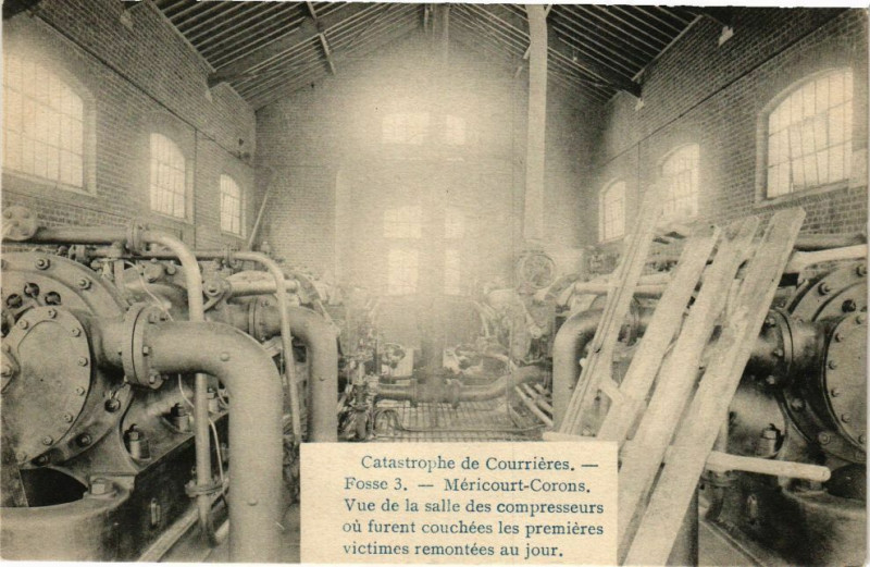 Carte postale ancienne Lens - Descente des ouvriers à Lens