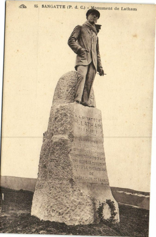 Carte postale ancienne Sangatte (P.d.C.) Monument de Latham à Sangatte