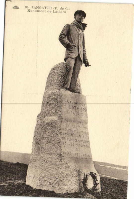 Carte postale ancienne Sangatte Monument de Latham à Sangatte