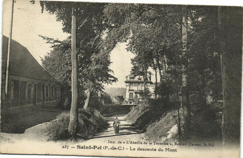 Carte postale ancienne Sain-Pol - La descente du Mont