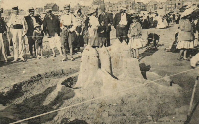 Carte postale ancienne Berck-Plage Travaux de sable à Berck