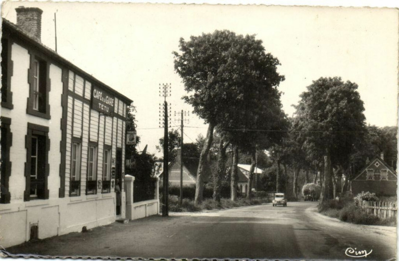 Carte postale ancienne Wailly-Beaucamp Le Café de la Gare à Wailly-Beaucamp