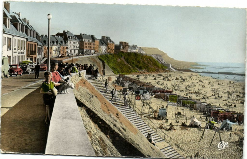 Carte postale ancienne Le Portel - La descente vers Plage au Portel