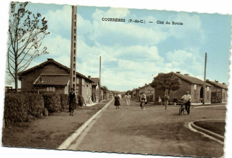 Carte postale ancienne Courrieres Cité du Rotois à Courrières