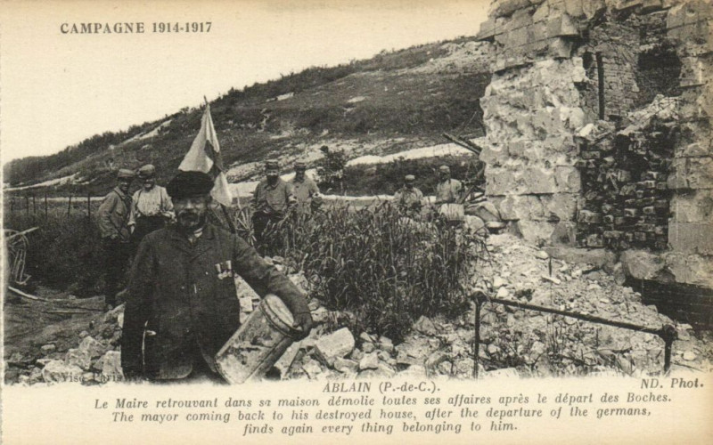 Carte postale ancienne Campagne 1914-1917 Ablain Le Maire retrounant dans