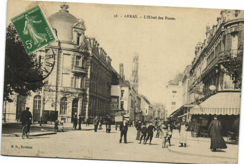 Carte postale ancienne Arras - L'Hotel des Postes à Arras