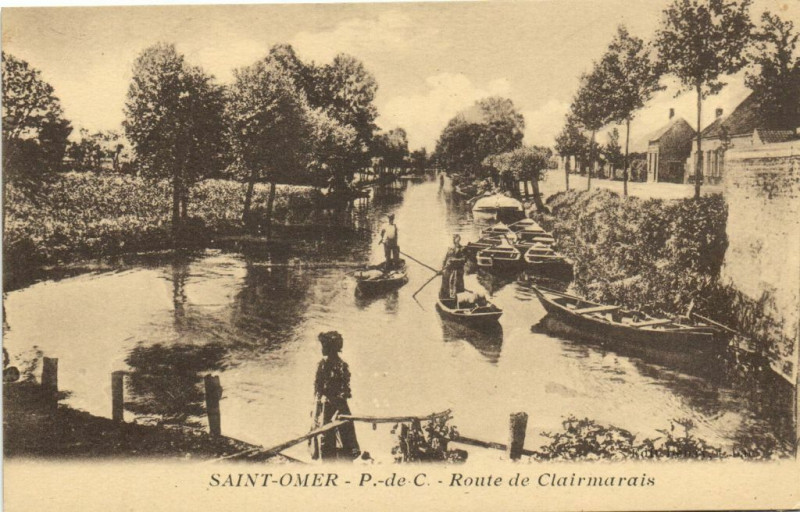 Carte postale ancienne Saint-Omer - Route de Clairmarais à Saint-Omer