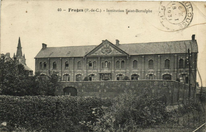 Carte postale ancienne Fruges - Institution Saint-Bertulphe à Fruges