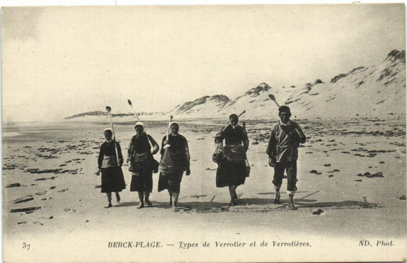Carte postale ancienne Berck-Plage - Types de Verrotier et de Verrotieres à Berck