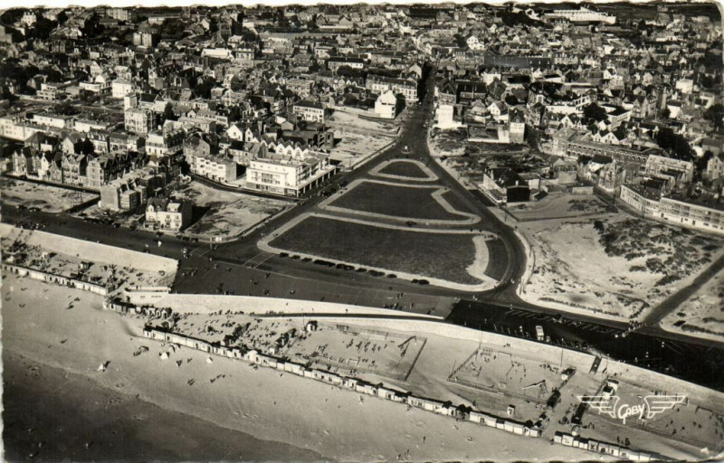Carte postale ancienne Berck-Plage - L'Entonnoir vue d'ensemble à Berck