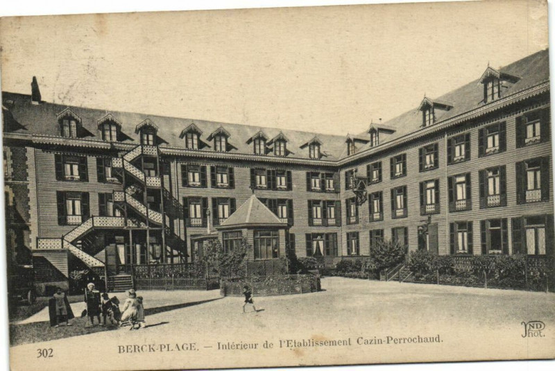 Carte postale ancienne Berck-Plage - Intérieur de l'Etablissement Cazin Perrochaud à Berck