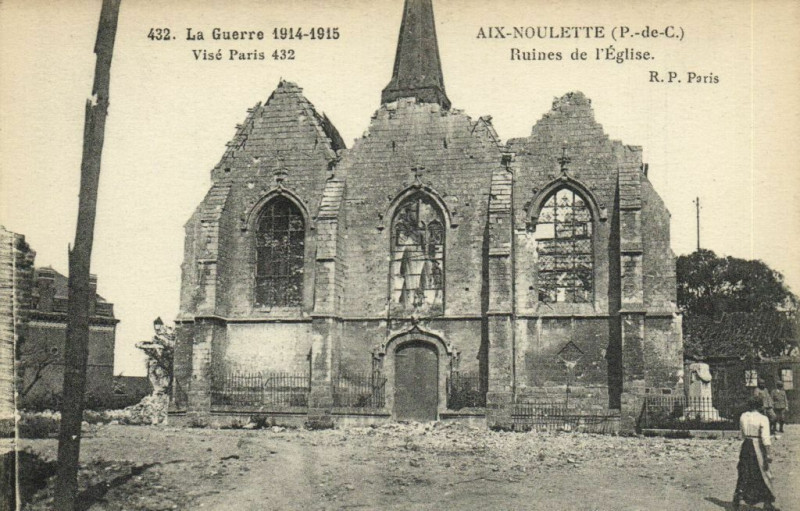 Carte postale ancienne Aix-Noulette - Ruines de l'Eglise à Aix-Noulette