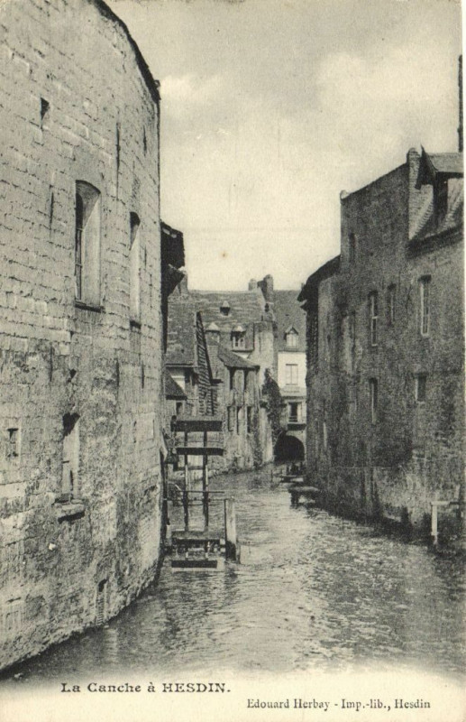 Carte postale ancienne La Canche a Hesdin à Hesdin