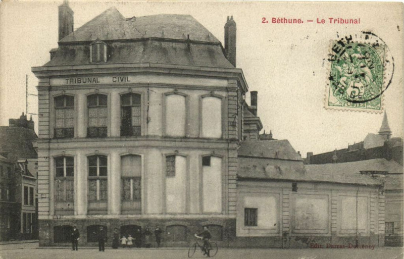 Carte postale ancienne Bethune - Le Tribunal à Béthune