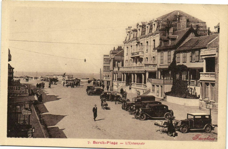 Carte postale ancienne Berck-Plage - L'Entonnoir à Berck
