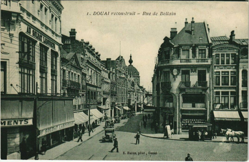 Carte postale ancienne Douai reconstruit - Rue de Bellain à Douai