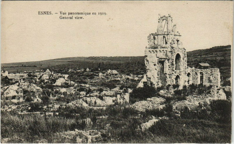 Carte postale ancienne Esnes - Vue panoramique en 1919 à Esnes