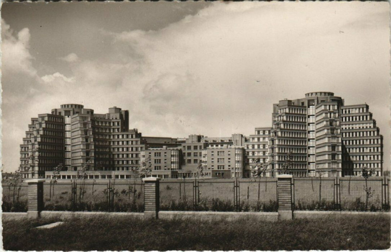 Carte postale ancienne Lille - La Cite Hospitaliere à Lille